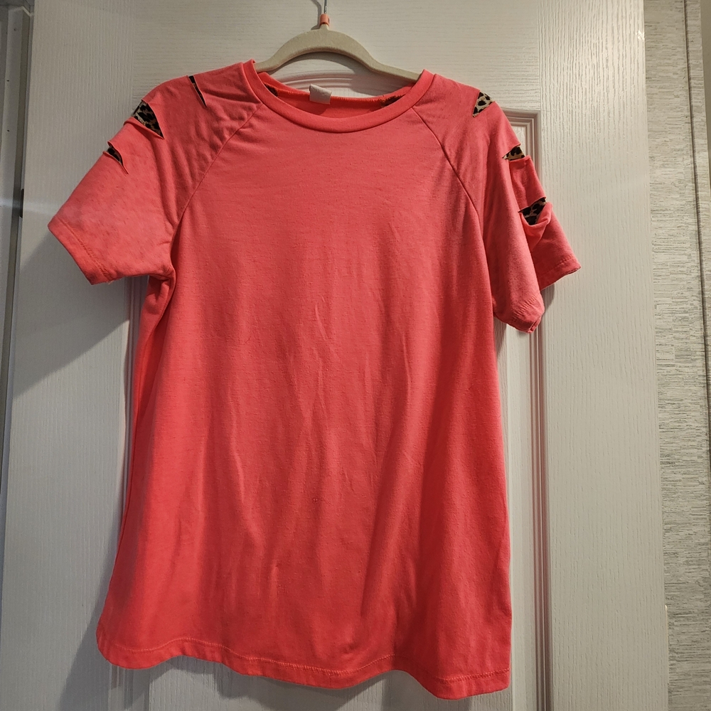 Sunshine & Rodeos Women's Coral Pink Short Sleeve Top Size M Euc